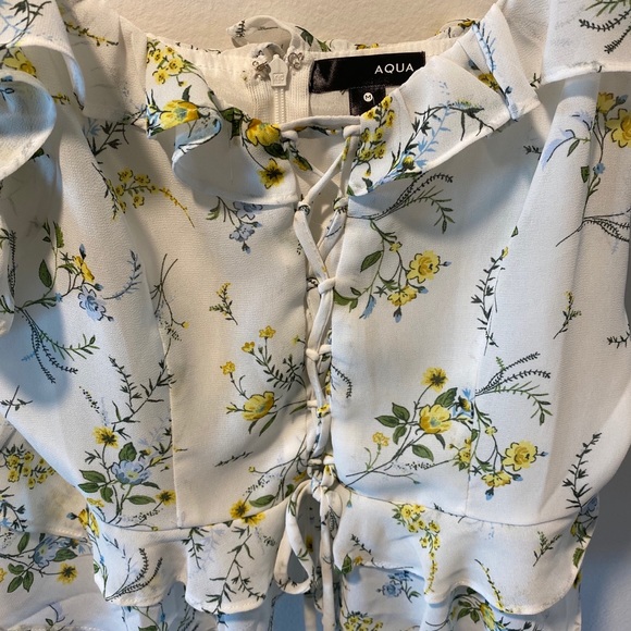 AQUA lace-up ruffle crop top- NWOT - Picture 4 of 4